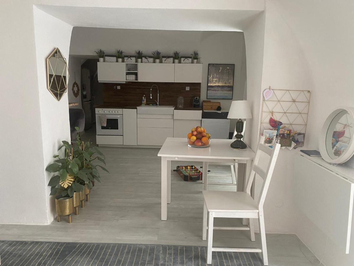 Apartman Fabrik Hainburg an der Donau Exteriör bild