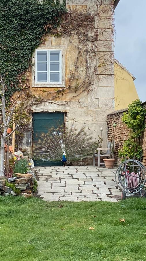 Apartman Fabrik Hainburg an der Donau Exteriör bild